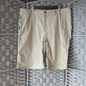 Stio Technical Hiking Shorts Tan Khaki Mens Sz 40 Outdoor Performance Utility